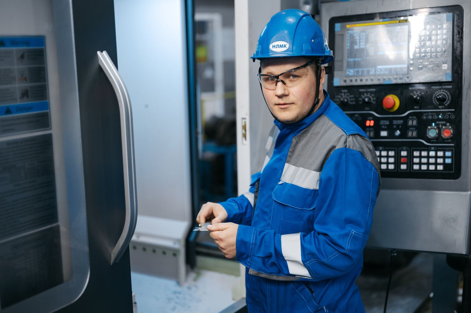 Why Human-Centred AI Is the Missing Link Between Industry 4.0 and Sustainable Performance